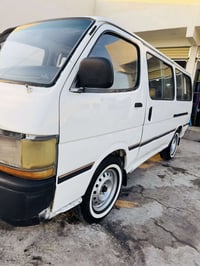 تويوتا هايلوكس مديل 1992 سياره مصبوغه عام مكان بغداد جسر ديالى رقم بغد...