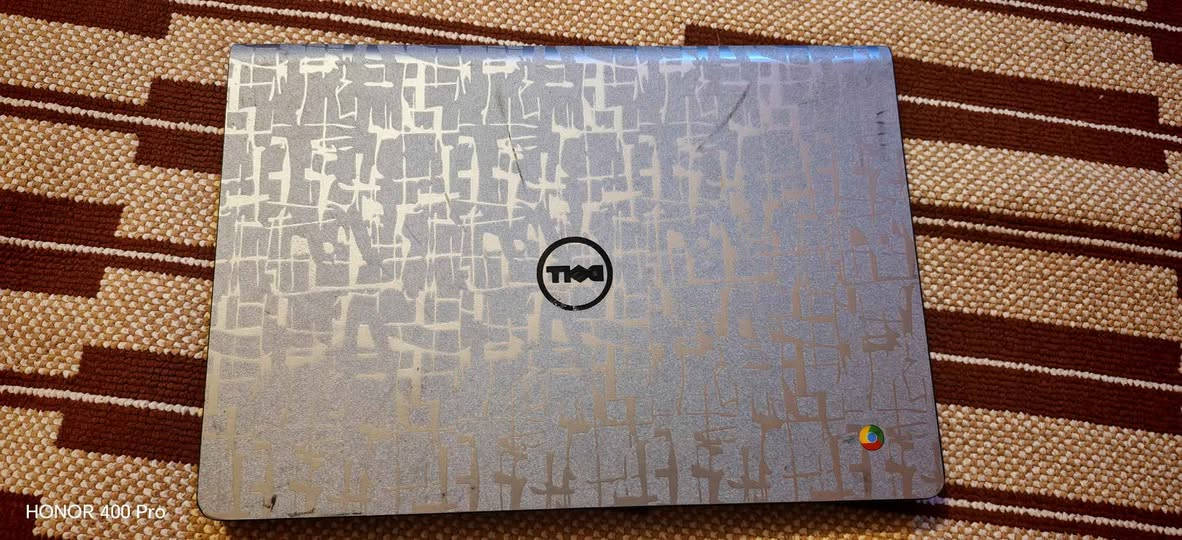 لاب توب كروم نوعيه باله نظيف شغال ما مصلح العنوان العمارة حي العامل الرقم*********** عمارة, ميسان
