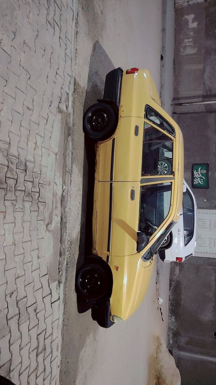 سلام عليكم سايبه للبيع مديل 2012 سياره حلوه مكينه وكير كفاله صارلي شهر من شادهن تخم تاير بيه رقم 📱 الماني تحويل مباشر مصفره غرامات وهيه عليه 150 عل مشتري سنويه نهايت 2029  شواصي وبرانكيت كفاله سعر سياره 18 قفل لا تخابرني وتكلي بيه مجال سياره جهازه        وهاذا رقمي ***********
