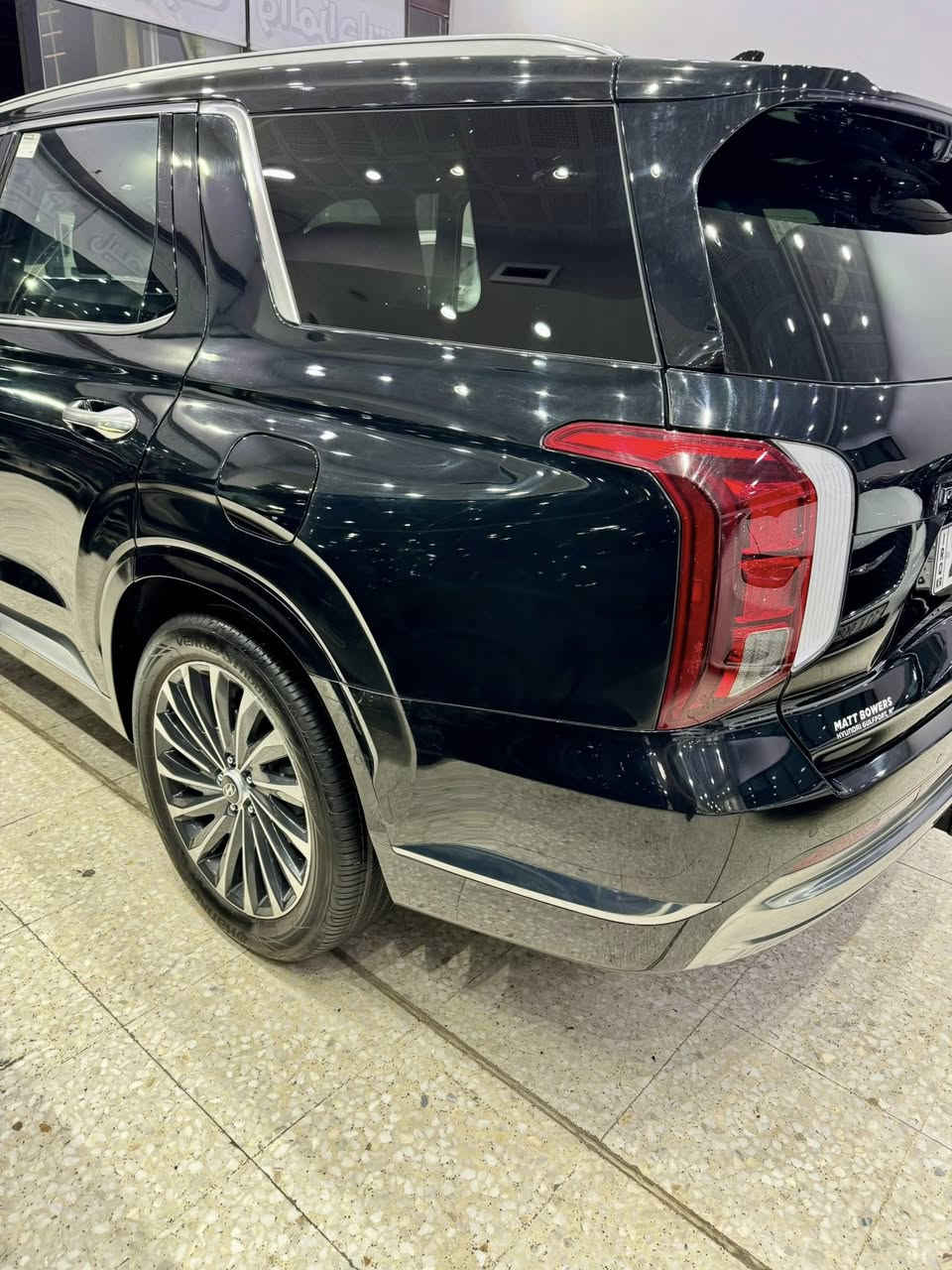 هيونداي بالسايد كالكرافي اعلى فئة لون اسود
موديل 2024 رقم اربيل 

ماشية 15,000ميل والحادث موضح بالصور

السيارة مغلفة عازل حرارة بالكامل

 لايت ثلاثة عدسات
الحادث موضح بالصور تبديل باب السايق و الراكب 
بدون ايرباك
 حجم المكينة 6 سلندر 3800 
‏‎. رادارت خلفية وجانبية
‏‎.فتحة سقف + بانوراما
‏‎. كشنات اسود خزن وضعيتين مع تدفئة وتبريد المقاعد الامامية والخلفية
‏‎. ٤ وضعيات قيادة 
‏‎. قراءة خطوط السير 
‏‎صندوق كهرباء 
‏‎٣ قطع تبريد
‏‎حساسات أمامية وخلفية
‏‎دشبول شاشة ديجتل
‏‎دخول بصمة ذكي
‏‎سايد بريك كهربائي 
‏‎أوتو هولد + نقطة عمياء
‏‎. شاحن لاسلكي
‏‎. مثبت سرعة
‏‎. مرايا جانبية هيتر + تعتيم
‏‎. بدلات التغير السرع شفتات على المقود
‏‎. حساسات نقطة عمياء + مساعدة تغيير المسار
‏‎. نظام الثبات الالكتروني
‏‎نظام التحكم بالفرامل
‏‎نظام التحكم بالسحب
‏‎نظام التحكم بالفرامل على المنعطفات
‏‎نظام حساس ضغط الاطارات 
‏‎نظام تحذير من الاصدام
‏‎نظام مكابح طوارئ
‏‎. نظام صوتي سستم كامل 
. .
‏‎والعديد من المواصفات 

السعر : 325 ورقة وقابل للتفاوض 

مكان السيارة بالنجف 

***********
