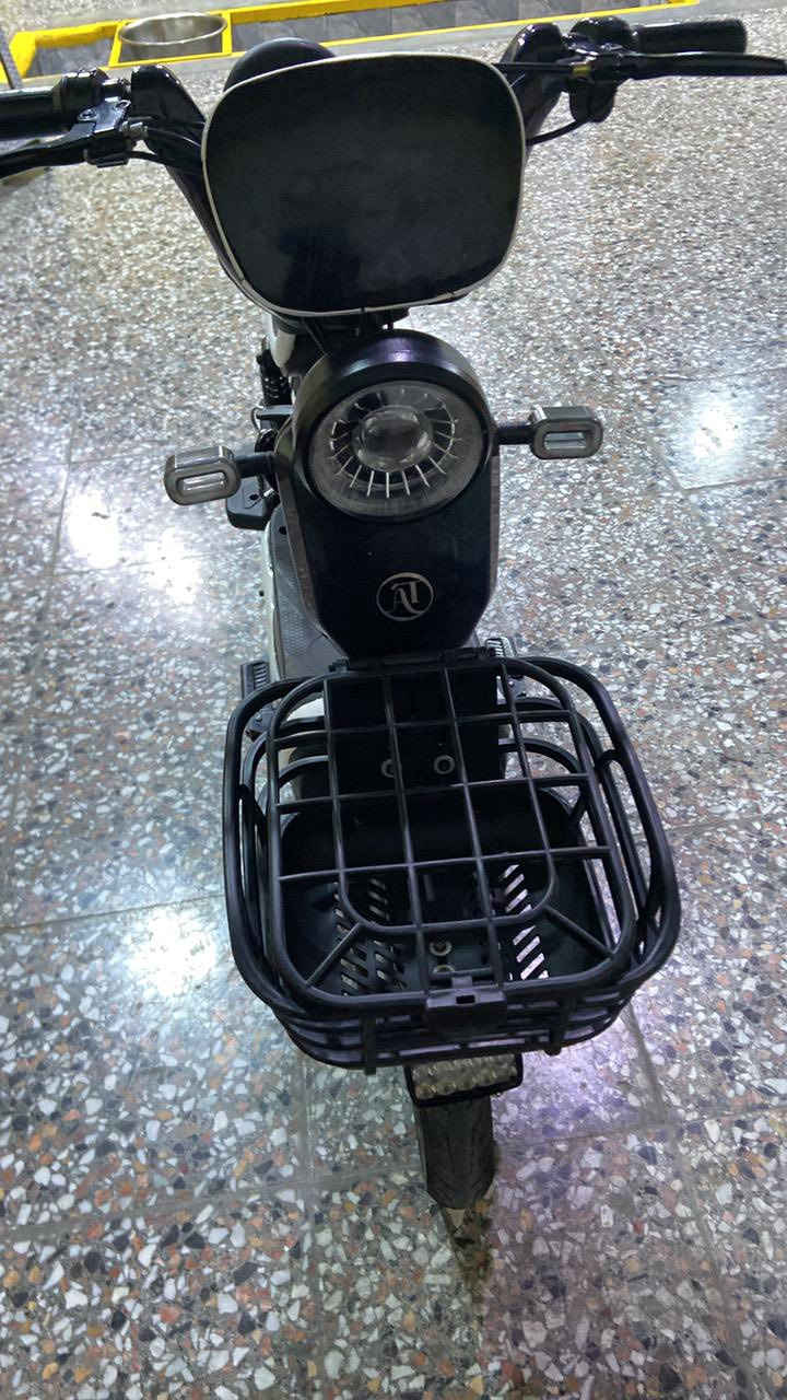 سلام عليكم ماطورشحن البيع سعر علئ خاص ***********
