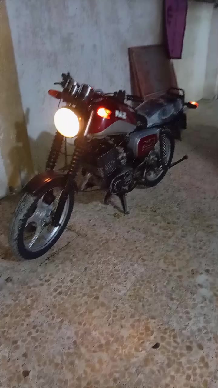 سلام عليكم دراجه كانونه نضيفه 83 كصه2كلش شغال الكهربايات شغاله رقم وسنويه بسمي التفاصيل عل خاص المكان ميسان العماره السعر خاص رقم راعيه ***********
