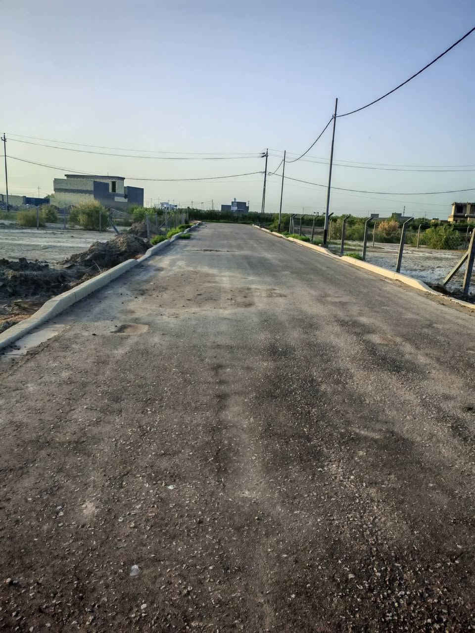 ​🌟 فرصة ذهبية للبيع في الحلة 🌟
تفاصيل العرض:

​📏 المساحة: 3 قطع طبك، الإجمالي 600 متر.

​📍 الموقع: الحلة، مجمع أحباب الحسين، طريق الزوار.

​🛣️ الوصول: تقع مباشرة على شارع عريض ونزلة سعد بيجو.

​🛠️ الخدمات: كافة الخدمات متوفرة (كهرباء، مي، تبليط).

​📄 السند: طابو زراعي سند 25.

​💰 السعر مناسب جداً

📩 للاستفسار ولمزيد من التفاصيل، يرجى التواصل عبر الخاص او ***********
@إشارة @الجميع
