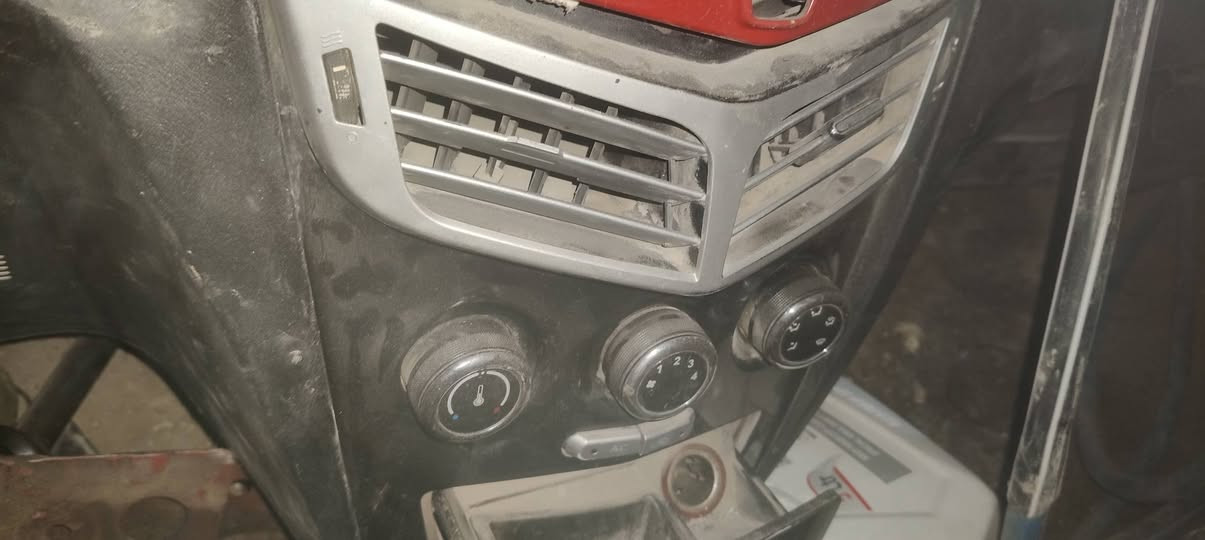 من رخصة مدير الكروب اغراض للبيع كلمن وسعره اتصل ودلل هاذ رقمي ***********
