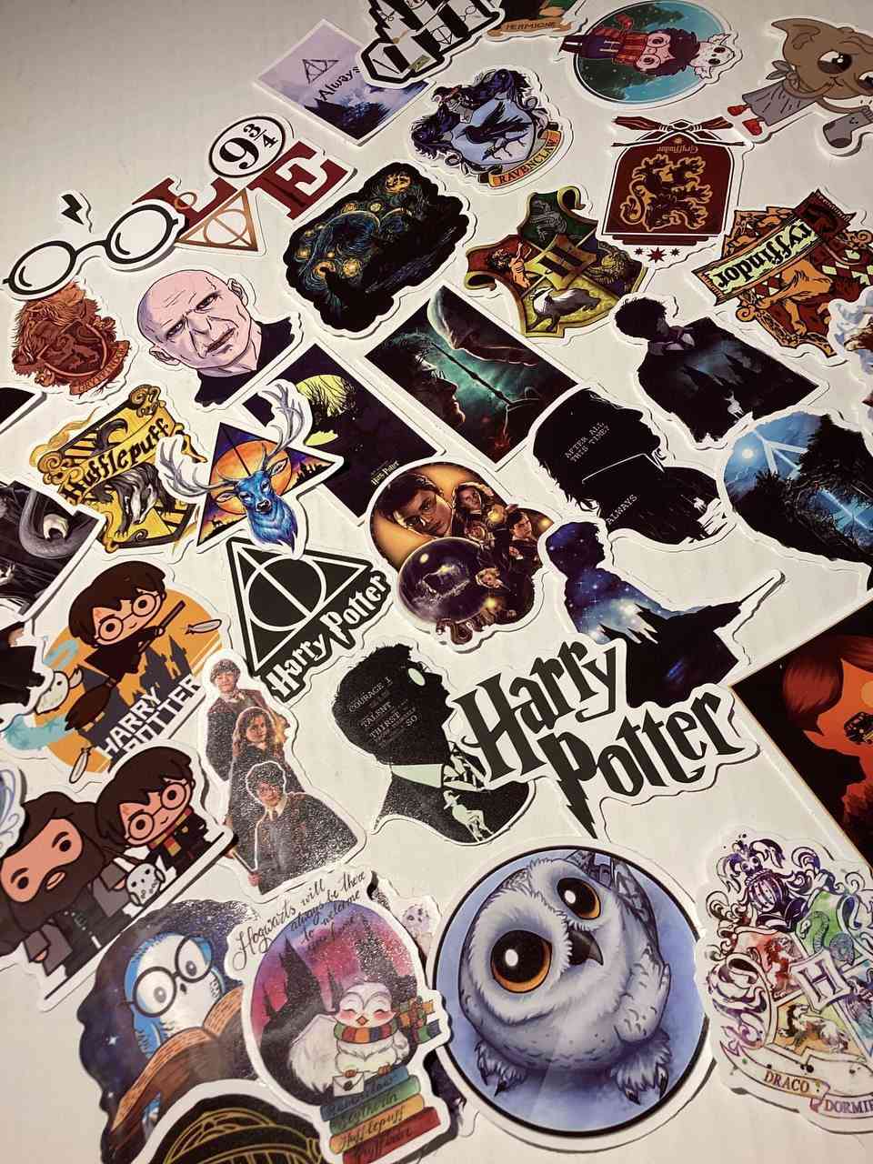 ‼️ جمله ‼️ جمله ‼️ جمله ‼️ متوفر جميع الاستيكرات ضد الماء ضد الخدش لصق قوي جداً البكج 50 قطعه مقطع سعر الدرزن 24000 دينار توصيل 5000
تواصل***********
