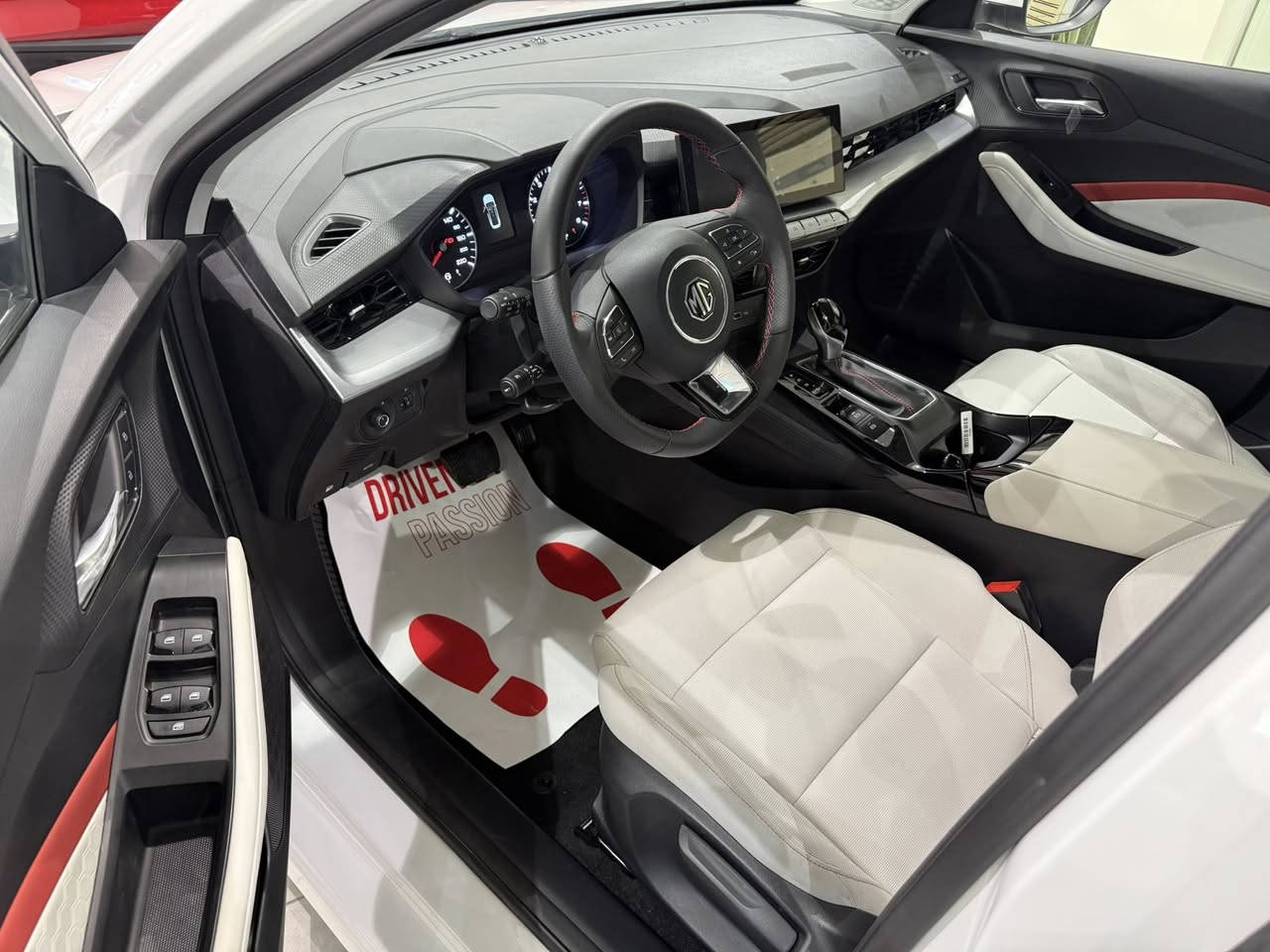 (فانوسنا 🤩 جايكم باللوحات والملايين) أربح لوحات مجانية أو مبلغ نقدي  يصل الى 10 ملايين دينار بعرض الشهر الكريم 🌙
عند شرائك سيارة 🚘 MG GT موديل 2025   
خاضعة لضمان شركة MG لست سنوات أو 200. الف كيلومتر
(((بدون لوحااااات )))
المحرك 1500 T 
كير اوتماتيك 
بصمة تشغيل وابواب 
قطعتين تبريد
هاندبريك بصمه 
اوتوهولد  
شاشة ابل كار بلي واندرويد
كامرة خلفية 
حساس خلفي 
حساس ضغط اطارات
ترحيب
لايت زينون
كشنات جلد
جام كهرباء ومري كهرباء
اشاير بالمري 
ويل كب
عداد المسافة: صفر كيلومتر
تسليم مباشر
السعر 19,500,000 دينار
  ❗️ مع وجود جائزه نقدية قيمة بانتظارك سارع بالحجز واربح الجوائز مع MG ❗️ 

للتواصل / *********** 
متوفر واتساب + اتصال
