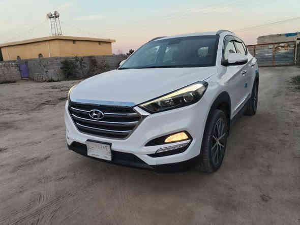 السلام عليكم
توسان 2017 وارد خليجي شركه الكاصد 
رقم بغداد تحويل ثاني يوم 
كير محرك مكفولات بدون فتح ع شركه 
مكفوله من صبغ وضربه وفتح وتبديل عده باردين صغار 
تبريد دفئه قطعتين 
حداديه جديده 
تخم تاير جديد 
امري شفط +اشاير 
اكشانه جلد 
مال جناي مانقصه كلشي 
السعر 174 وبيه مجال حك الجيه 
المو شراي لا يتعبني 
عنواني بغداد 
***********
