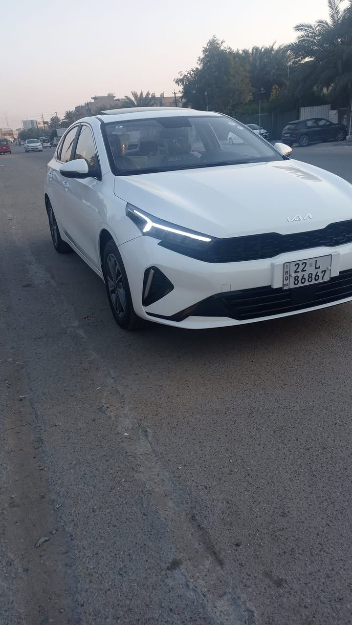 سلام عليكم كي ثري موديل ٢٠٢٢ فول موصفات رقم اربيل بأسم شركه تريد تحويل تريد وكاله تجي تبريد قطعتين واشارة لكزز ولد يدات نيكل كشن بيجي نظيفة جدا بيه رصعتين موضحات بصوره مسويهن ممبينات السيارة ماشيه ٨٣ الف مكاني البياع السعر ١٣٨ رقم ***********
