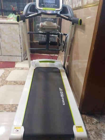 سلام عليكم جهاز مال رياضه يحمل الوزن من ١٠٠ : 150  كيلو ما مستخدم شي قليل الله شاهد يعني جديد مكاني كربلاء حي رساله  السعر (٥٥٠)  وبيه مجال سعرجديد مالته ١١٠٠ التصال ع رقم ***********
