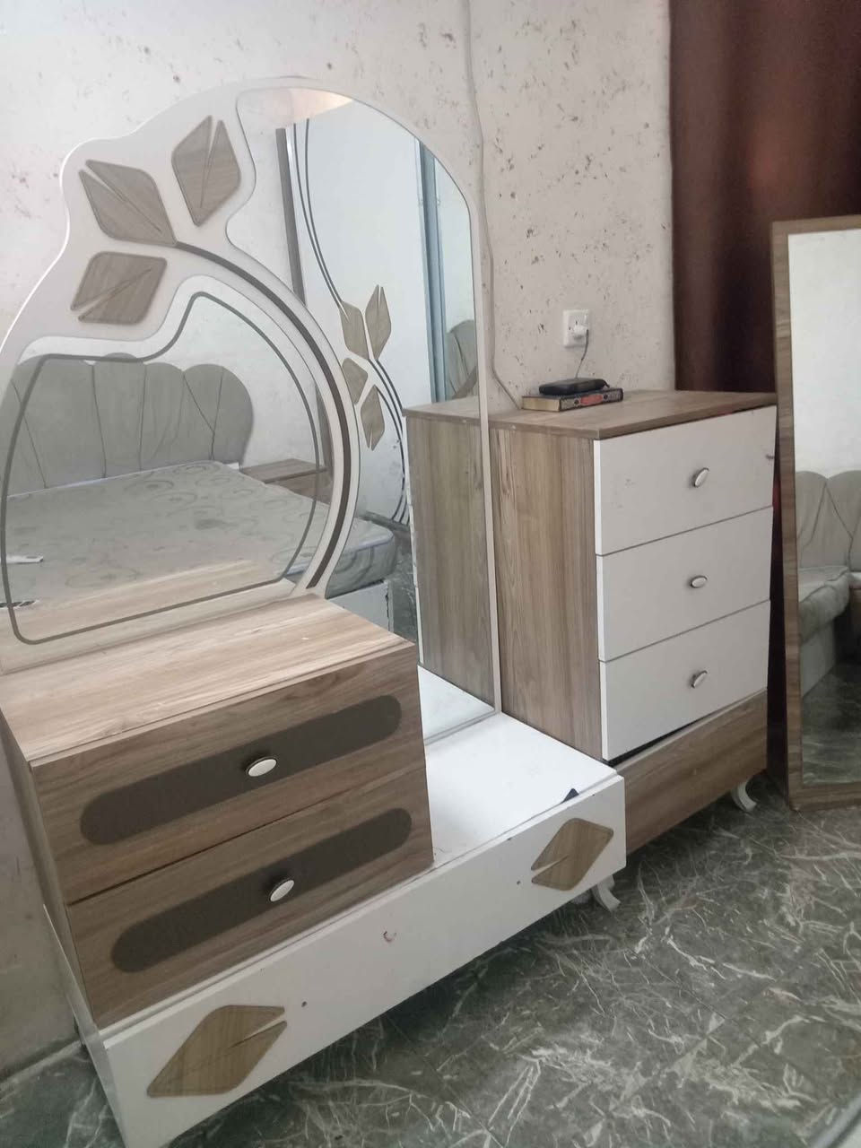 غرفه تركيه 7قطع مستعمله السعر 300 وبيه مجال  بيع مستعجل بغداد, العراق


**إذا كنت صاحب هذا الإعلان وتريد حذفه لأي سبب، رجاءا أرسل رسالة إلى الدعم الفني**