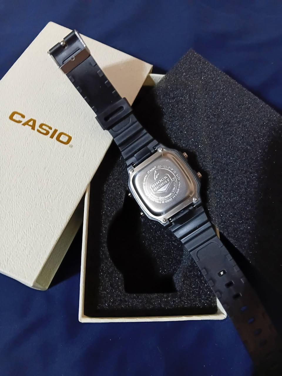 كاسيو إلكتروني مع علبه مالته باله امزون سعره ٢٠ الف مع توصيل خاص موجود


**إذا كنت صاحب هذا الإعلان وتريد حذفه لأي سبب، رجاءا أرسل رسالة إلى الدعم الفني**