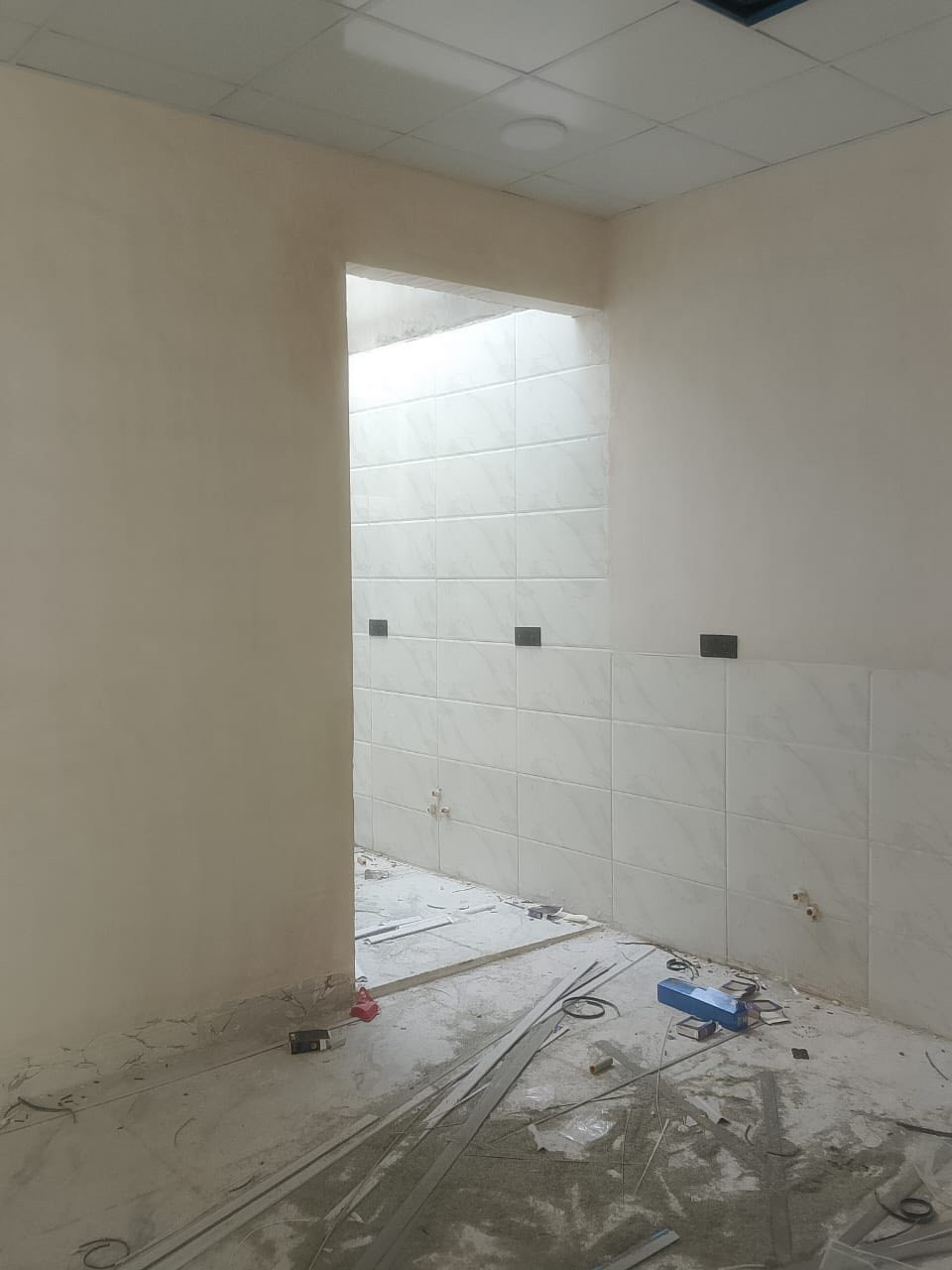 اعلان رقم (627)📢📢📢
——————————
#دارللبیع مساحة 100متر
#فول سیرامیك بناء حدیث
#صفر مامسكون zero
#نظام دكت مركزي 
#الموقع دروازة
#قرب مدرسة بيخود 
#سعر فقط 25 مليون 
#استفسار
***********
***********
#عقارات_قرەحسن2
——————————-
خانوو بۆ فڕۆشتن 100مەتر
فول کاشی و بینای نوێیە
سفرە و ماڵی تێ نەچووە
سیستەمی دکتە
شوێن دەروازە 
نزیك مەکتەب بێخود
نرخ تەنها 25ملیون
***********
***********
