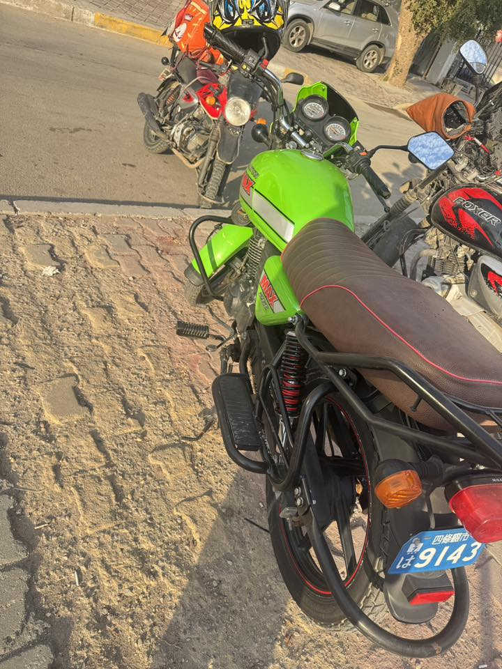 السلام عليكم دراجه دايوان مديل 2022 ماشيه 6الاف حقيقي الدراجه جانت مضمومه تجي تفحص وتتاكد اوراق اصولي كمرك مدفوع بس ينفتح الترقيم ترقم بدون اي مشاكل الدراجه مكفوله من كلشي مكان الدراجه بغداد ***********
