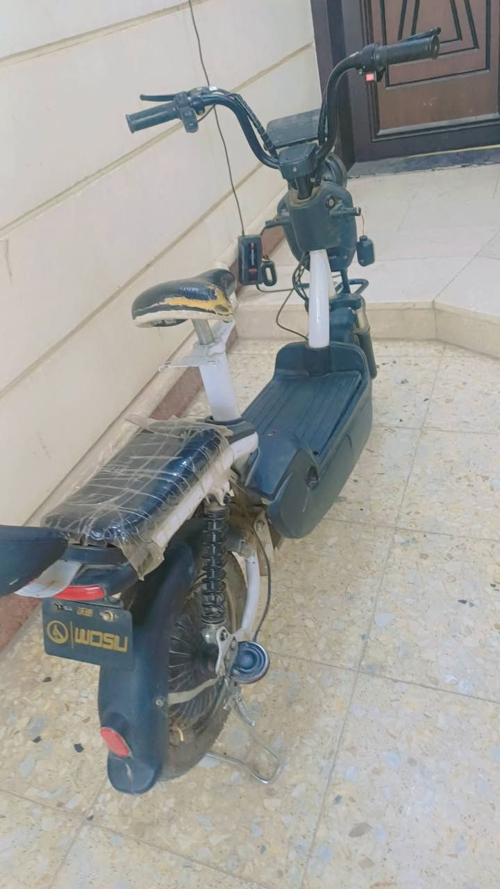 للبيع دراجة شحن سعر ١٧٥ الف كاملة جاهزة ما بيها نقص مكان عامرية  المنظمة 
***********
