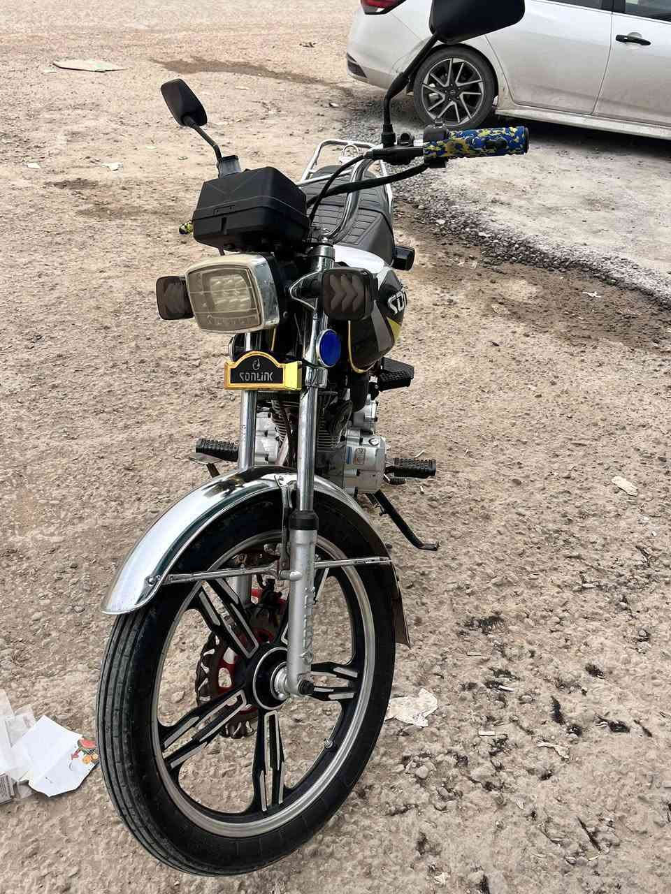 سلام عليكم دراجه ايراني للبيع نضيفه كلش ونشاطه فول تجي وتفحص موديل 2023  الاتصال ع رقمي ***********
