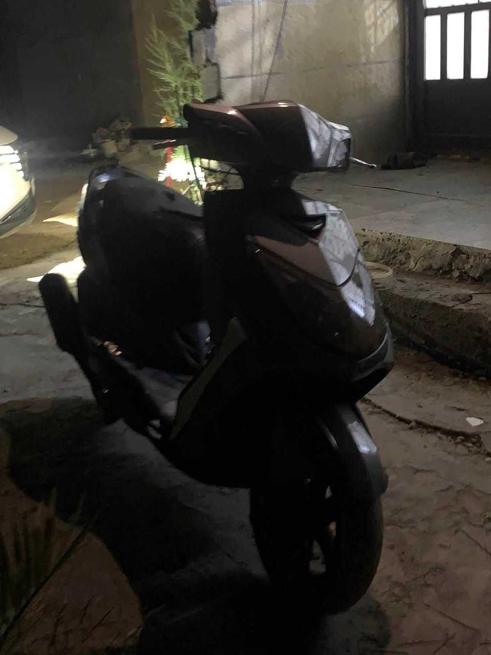 سلام عليكم سكنس فحل كابريتر كلشي كامل رياضي بوشه 58 ونص صالصنه رياضي كفرات ختم واحد دراجه نكره سلف اشاير وكلشي شغال السعر 350 بيها مجال واتساب ***********
