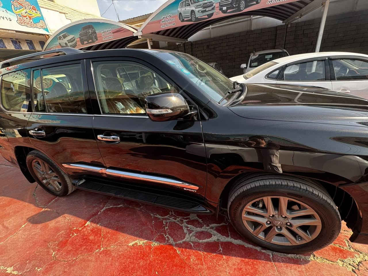 السلام عليكم ورحمة الله وبركاته شباب من معرض السجاد العنوان بغداد تقاطع النهروان
Lx570sport 2013 لكزز
٨سلندر & ماشيه 155km
رقم بغداد
مواصفات
مري شفط
فتحه سقف
باب خلفي كهرباء
كشنات جلد تدفئه تبريد + ذاكره تشغيل عن بعد ٣ قطع تبريد
٧راكب كهرباء
جكمجه ثلاجه
كامرات امامي خلفي مري
شاشات خلفيه
زراكات لايت
التواصل والاستفسار***********
