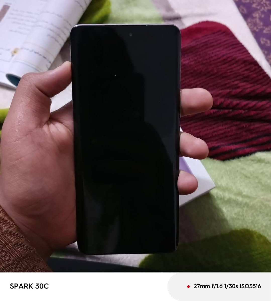 السلام عليكم
هونر اكس 9 سي 5 جي
الجهاز نضيف وماصارله 4 اشهر
مبدل فقط ايطار للجماليه
ذاكره 256 رام 12
مع الملحقات كامله
اللون الاسود
للتواصل خاص او ***********
