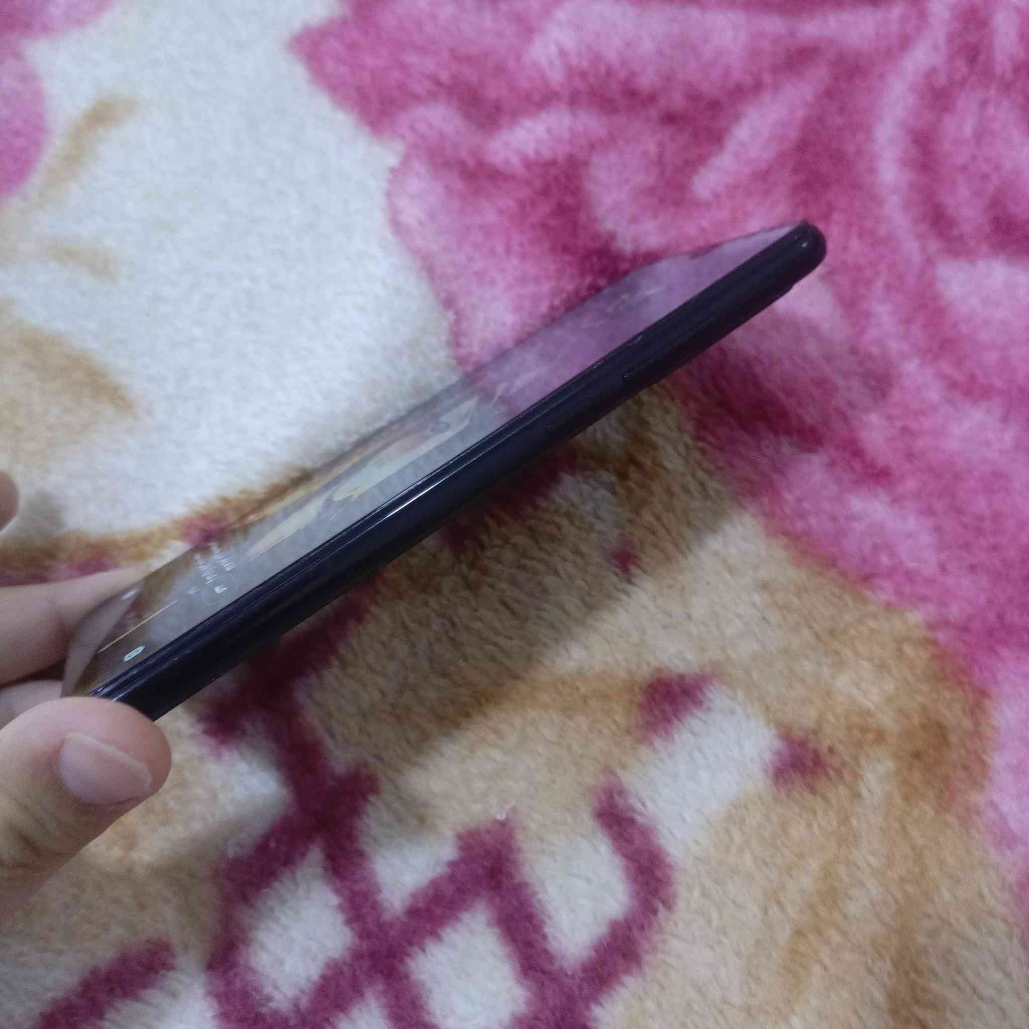 Redmi Note 8
للبيع: Redmi Note 8 - نظافة تامة وأداء جبار! 💥"فرصة ذهبية لامتلاك واحد من أنجح هواتف شاومي! الهاتف غني عن التعريف بكاميراته الأربعة وتصميمه الزجاجي الفخم."✅ أهم المميزات:الأداء: الجهاز "وحش" بالألعاب، يشغل ببجي 40 فريم ثابتة وقوية بدون تقطيع.الحالة: نظيف جداً (مثل ما موضح بالصور)، استعمال راقي ومحافظ عليه.الشاشة والبطارية: شاشة واضحة جداً وبطارية تدوم معك طول اليوم.💰 السعر: 75 ألف دينار (قفل/نهائي).📍 الموقع: بابل - الحلة (المركز).📞 للاستفسار والتواصل:اتصل على: 
 788 437 07793
