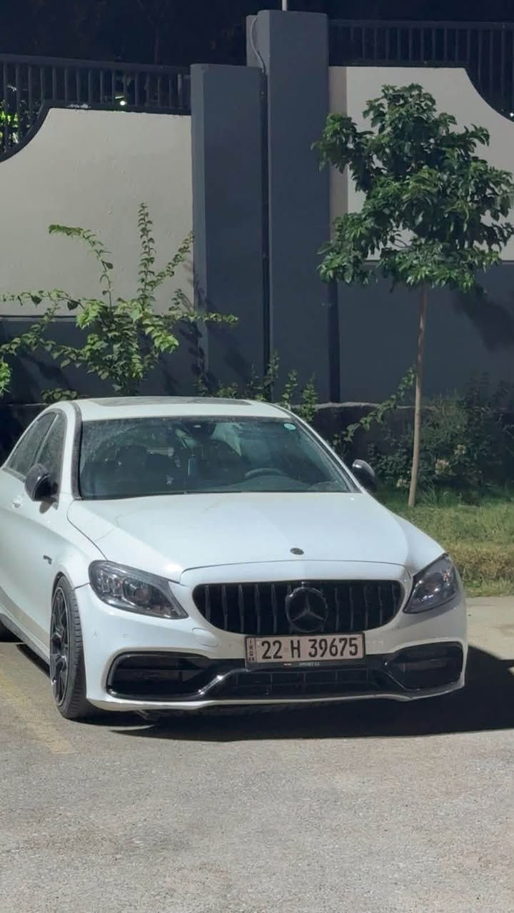 السلام عليكم للبيع او مراوس
مارسدس c300 موديل 2018 السيارة وارد امريكي حادثها جاملغ وبنيد وبيها صبغ جاملغ ثاني يعني 3 قطع مكينة مفتوحة السعر 175 وبيها مجال 
***********
