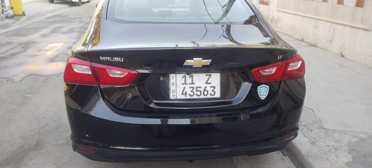 السلام عليكم من رخصت الادمن ماليبو وارد أمريكي ضرره جاملغ امامي يمنه بدون دواخل بيه صبغ سونار موجود فئة LT سياره جاهزه مناقصه اي شي تخم تاير جديد صدر امامي وخلفي جديد بصمه تشغيل عن بعد شاشه اصليه مكان سياره بغداد الغزالية شارع البداله رقم ***********او *********** سعره ١٢٠ بيه مجال
