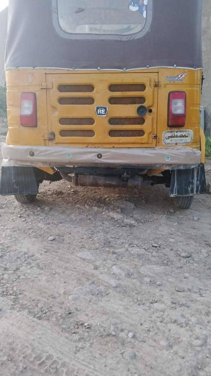 السلام عليكم تكتك للبيع مديل 2020شهر12رقم بغداد تحويل ثاني يوم تكتك نضيفه خير من الله السعر 5 ونص وبيها مجال العنوان بغداد قرب سيطره الشعب رقم الهاتف ***********
