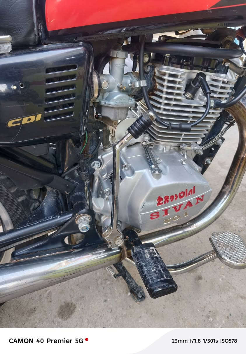 السلام عليكم ورحمة الله وبركاته  للبيع رقم وسنويه بسمي موديل23قادسيه مكاني الفرات  متوازي كلششش السعر مليون و150 رقمي ***********
