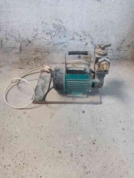 للبيع بطل اوكسجين شغال بسعر ٧٥ الف
وماطور ماء شغال بسعر ٣٥ الف 
الاتصال على هذا الرقم *********** يوجد واتساب
