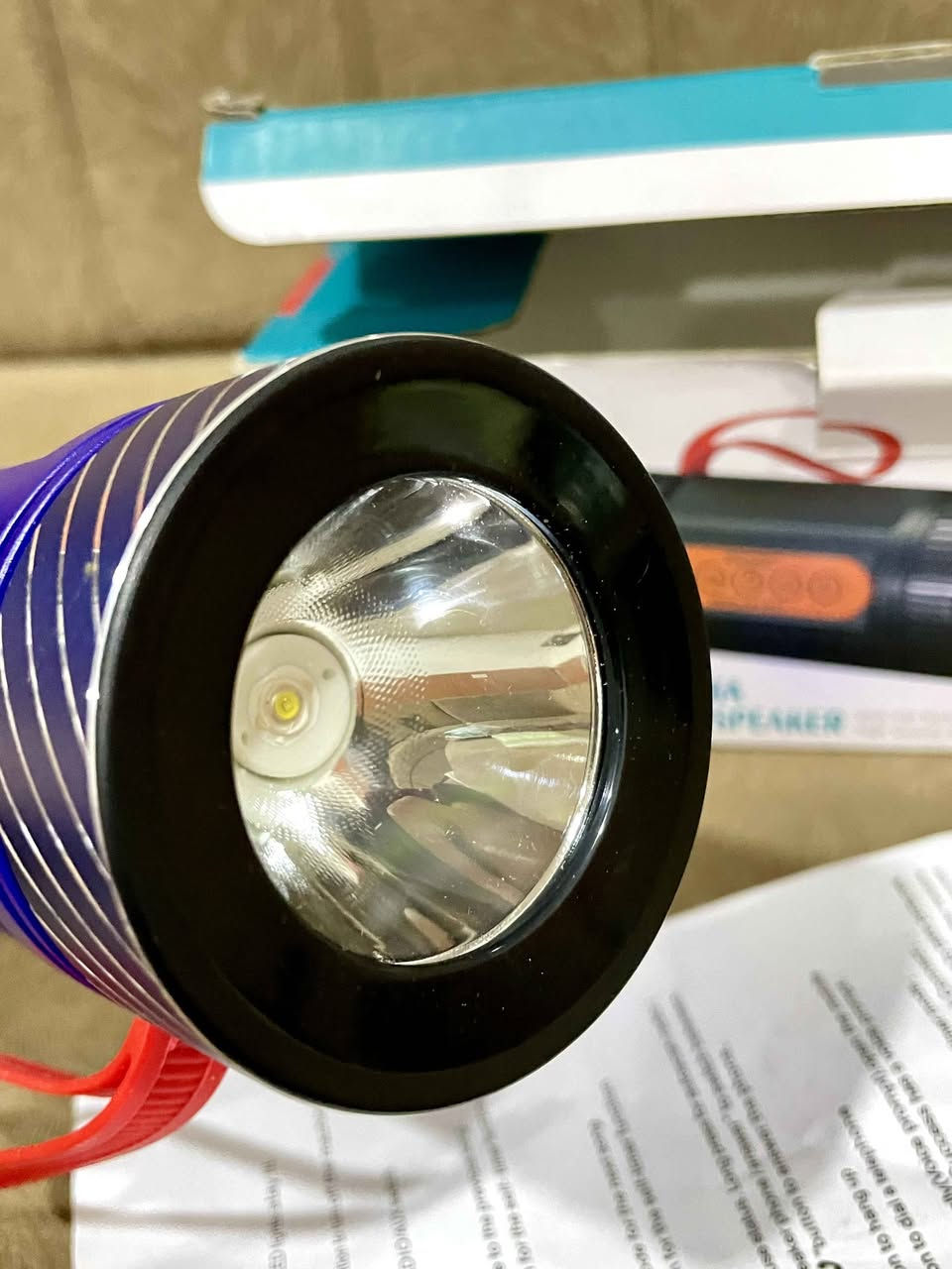 ‎چیم بۆ هێناون بۆ ماڵەوە بۆ دەرەوە بۆ کەمپین بۆ ناو سەیارە دەرەجە یەکە لۆکە
‎سپیکەرو لایت شەحنی مارکەی wster
‎بلوتوس و میمۆریو ئۆکس و یوئێسبی (Bluetooth _ usb_memory card_aux)
‎لایتێکی لێزەری و بەقوەت سێ دەرەجەی هەیە
‎بە قوەت و کز ترو مۆدی فریاکەوتن sos
‎پاتریەکی باش و بەرگەی زۆر دەگرێت
‎شوێن سلێمانی
‎نرخی تەنها 15 هەزار قفڵ
‎گەیاندنیش بەردەستە
‎ السليمانية, العراق


**إذا كنت صاحب هذا الإعلان وتريد حذفه لأي سبب، رجاءا أرسل رسالة إلى الدعم الفني**