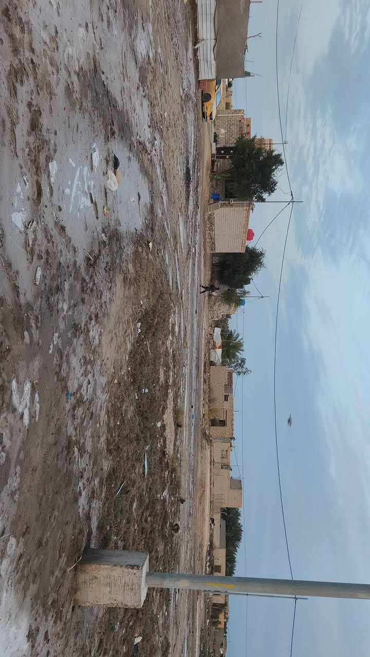 السلام عليكم ورحمة الله وبركاته كاع 200متر للبيع مجمع الصادق خلف معمل الكاشي للبيع *********** طابو زراعي سند 25 ماي كهرباء مدارس
