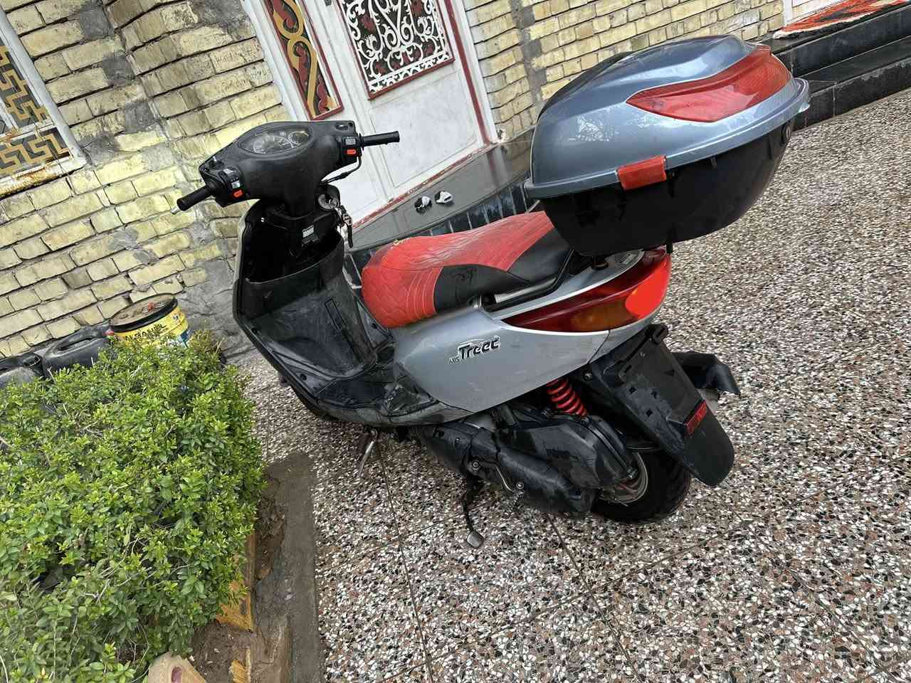 اسلام عليكم اكزز تريت ياباني نوزل سكليتر خطين لدراجه مكفوله بييهة مكينه برغي ممفتوح بيهة جيب وياك 10 فيتريه لدراجه بلاديه مابيه كل نقص ماعده كيج لبانزين مايشتغل بيهة جنطه خلفيه وجادر قفل جنطه قفل ستيرن كله شغال سعر 700 مكاني بغداد العبيدي ***********
