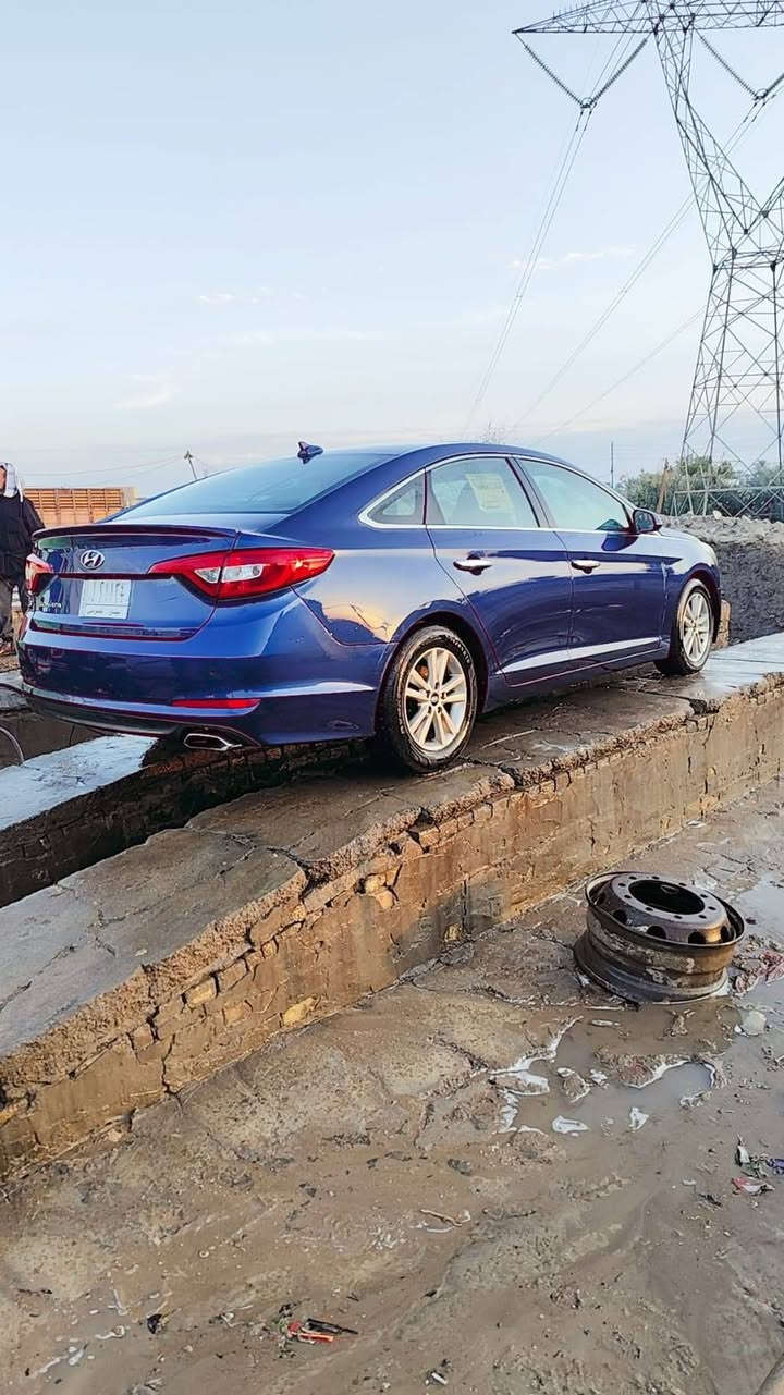 السلام عليكم سوناتا ٢٠١٥ وارد امريكي ضررها الجاملغ الخلفي ماواصل التكمه
محرك جي دي اي بسمي سياره جاهزه من كلشي السعر (١١٠ )
والشراي يتصل ويدلل ***********
