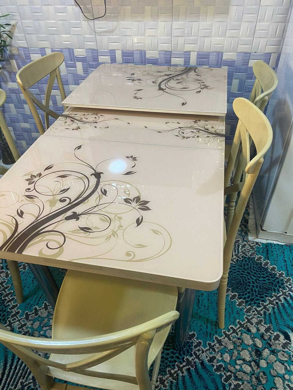 ‏✨للبيع
ميز طعام مع 5 كراسي للبيع في بغداد حي الجامعة سعر 100
للاستفسار الاتصال على رقم
***********‬‏
