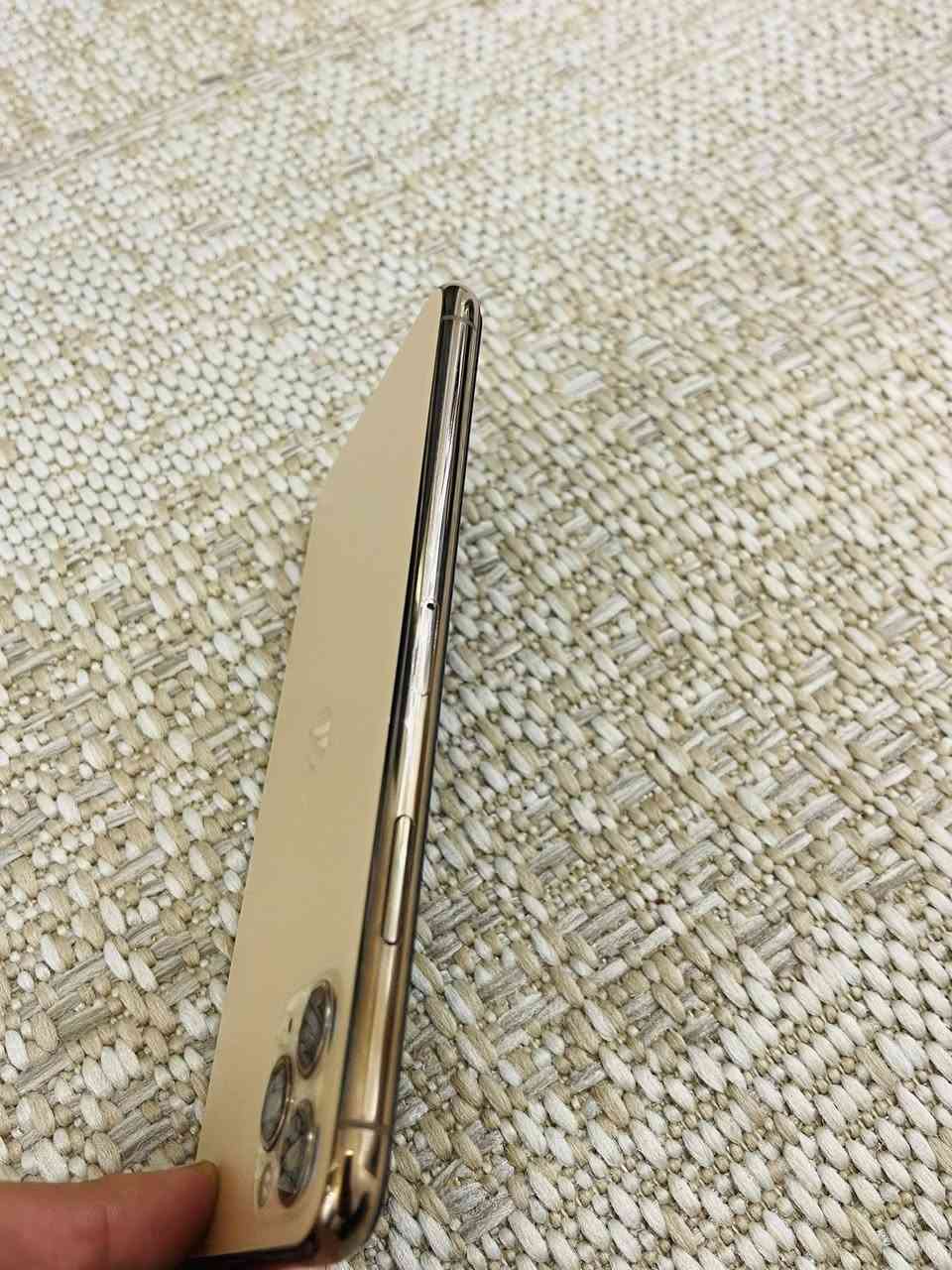 أيفون 11 برو ماكس مكفول ذاكرة 256 بطارية ٧٤ ممفتوح فيس أيّدي شغال
المكان : الدورة 
الرقم ***********
330 السعر وبي مجال بسيط
