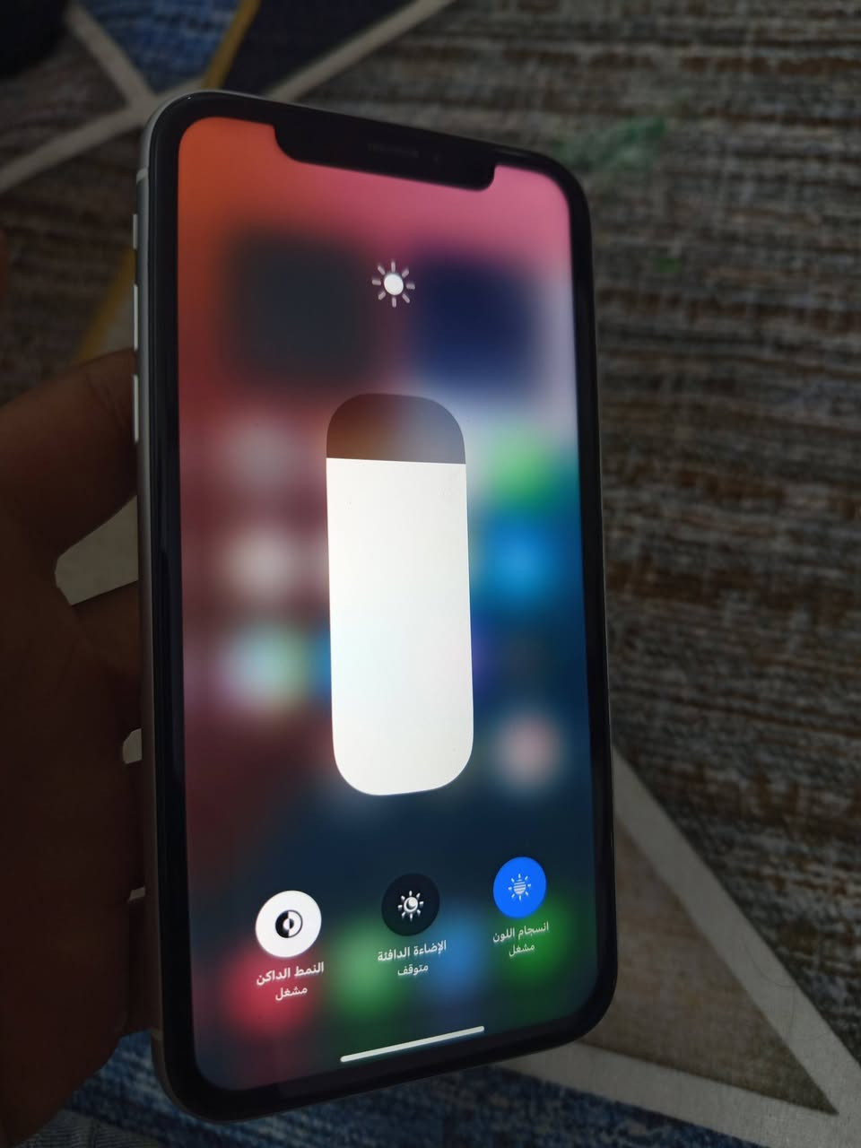 السلام عليكم ايفون  X R  وتر مابدل بي شي بطاريه 81 ذاكره 128 بصمه وجه واكفه 250 بي مجال بسيط ***********
