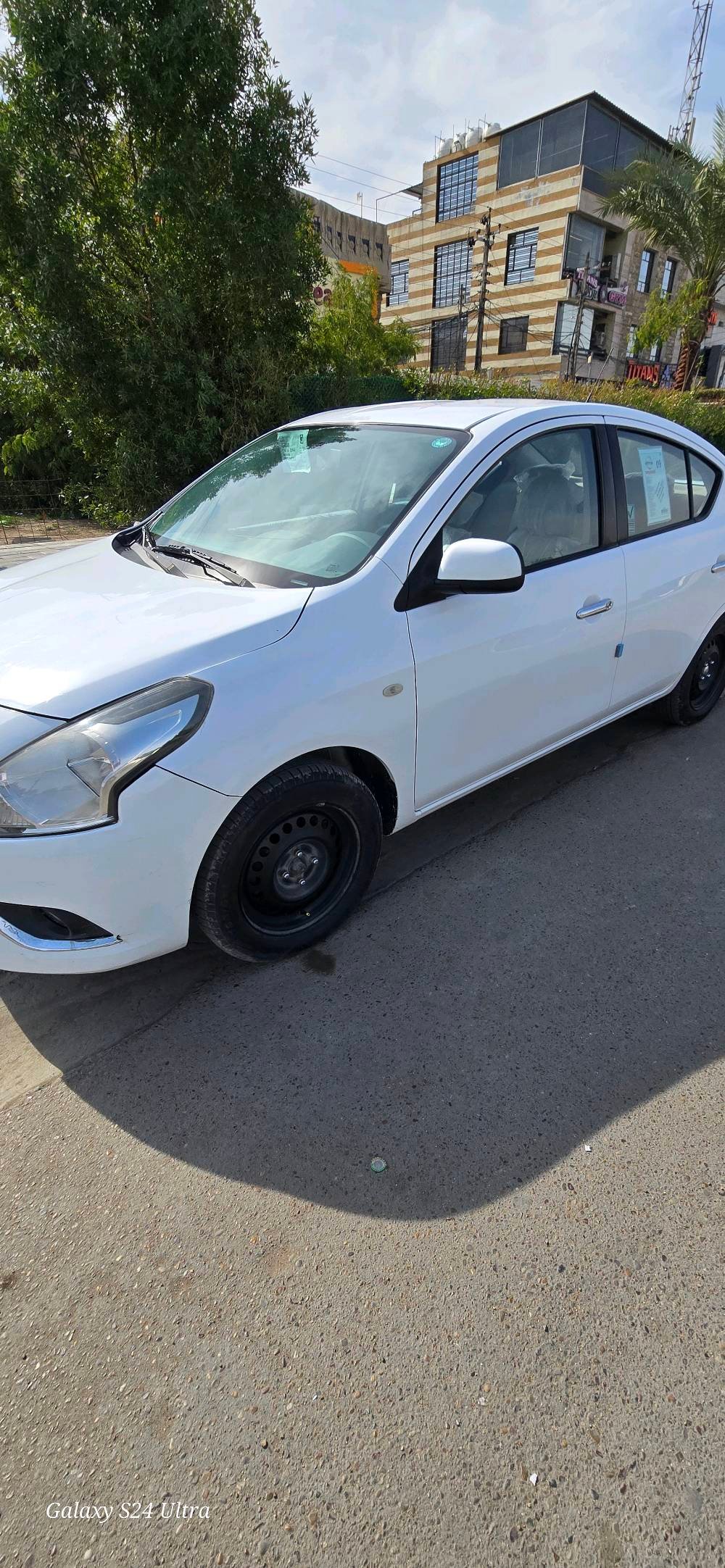 سلام عليكم سني هندي بليته زركه ٢٠٢١ رقم الجديد بأسم عربي تحويل او وكالة مكفولة من الصبغ ماشية ٨٣ سونار مرفق السعر ١١٢ بيها مجال مكاني السيدية 