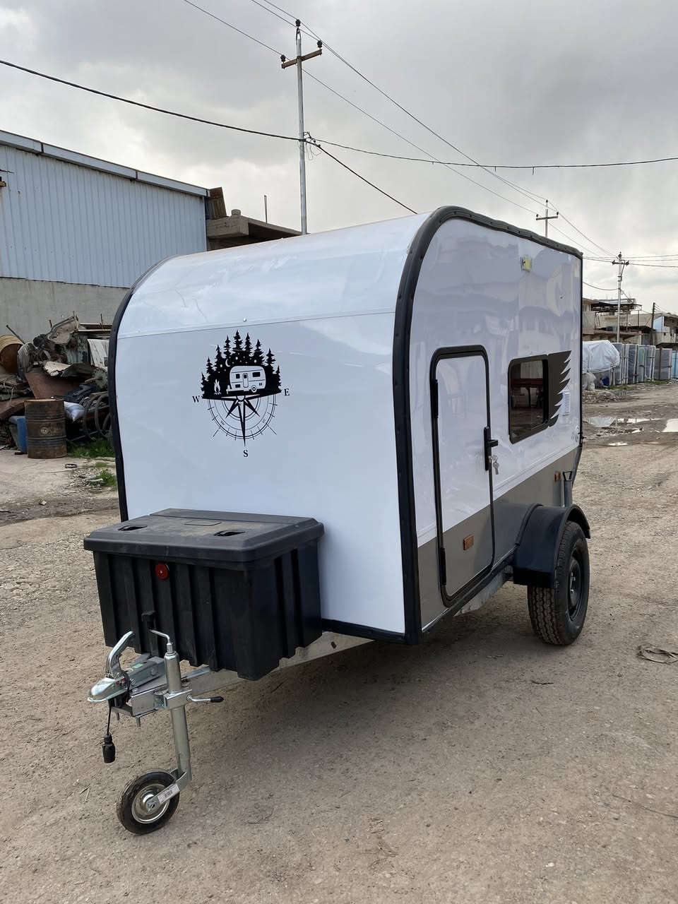 كرفان تصنيع تركي رقم الشاصي ومنفيس الطول 260 العرض 150 الارتفاع 150 خفيف الوزن إمكانيه سحبه بسياره صغيره 4 سلندر كرفان فول مواصفات


**إذا كنت صاحب هذا الإعلان وتريد حذفه لأي سبب، رجاءا أرسل رسالة إلى الدعم الفني**