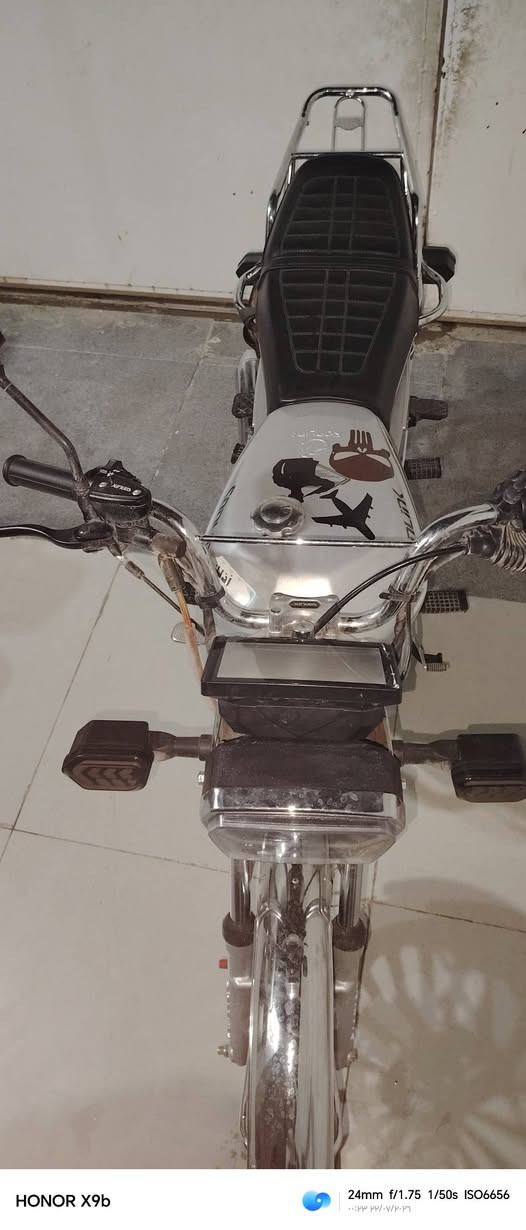 دراجه موديل ٢٥ كل نقص مابيها مراوس او بيع يرهم 
 ***********
/***********
