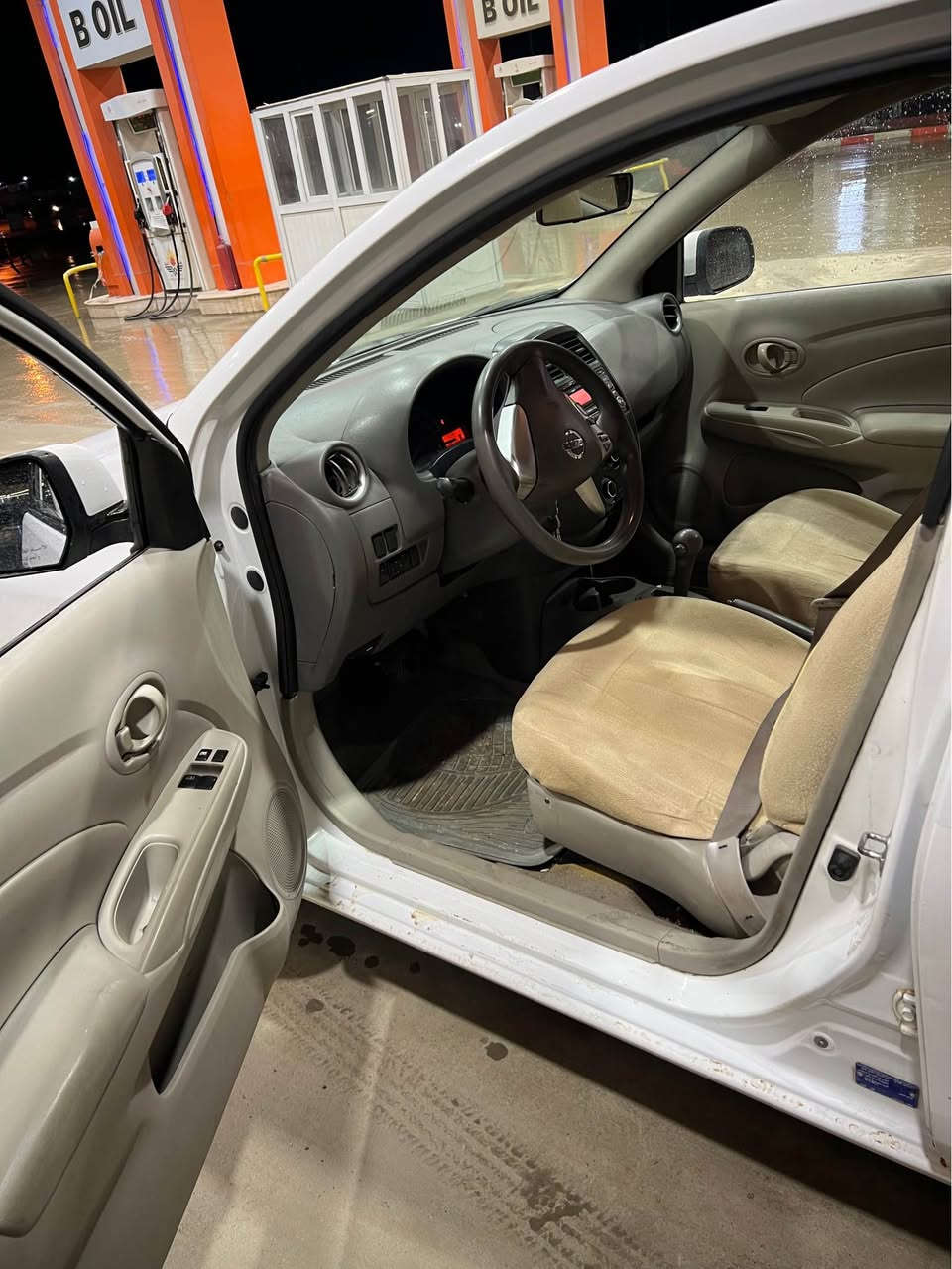 سه ره تا به ناوي خواي گه وره 

لاكشميبا 2015

پشتو پيش كه بسه 

ده ركه ي لاي سايق دوو بستي هه يه
سه سندوقي يك بست سبوخي هه ستايه 

گير و مه جينه به شه رت 

ره قه م سه نه وي نيوه تا 2030

ژ . م ***********
ژ . م *********** أربيل, العراق
