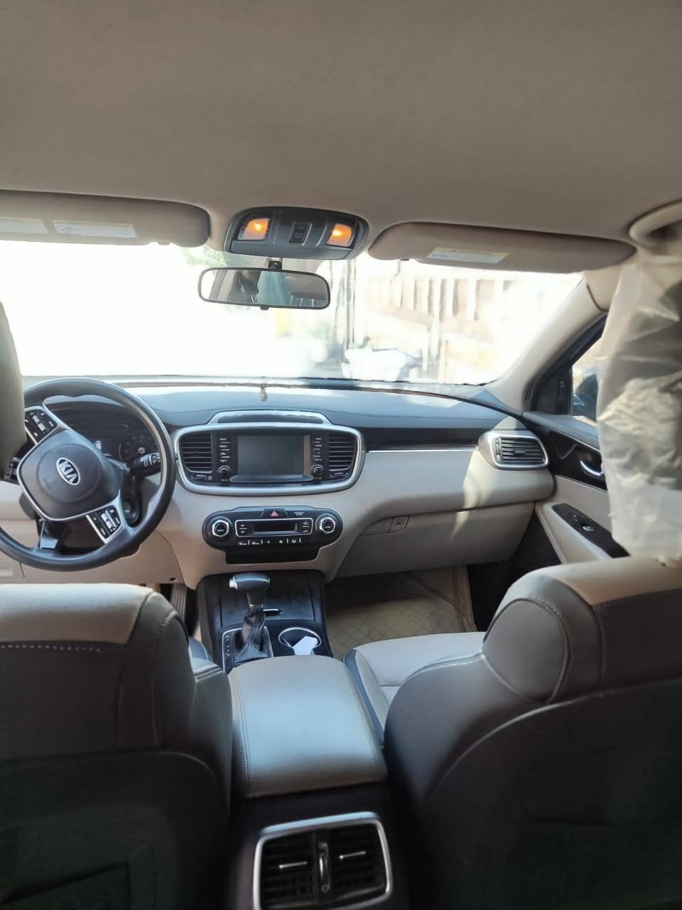 سورينتو 2019 شكل 2020 6 سلندر
رقم بغداد باسمي مشروع وطني جديد 
مراوس فقط  بتاهو من2012 وفوگ فقط
وارد امريكي ضررها بأمريكا فقط الدعاميه الاماميه 
مواصفات فول عدا البنوراما والبصمه 
داخل صاج 
سياره تأخذها برغي متصرف عليها ماناقصها شي بس ديرلها بانزين ودهن 
واتساب  موجود 
***********
