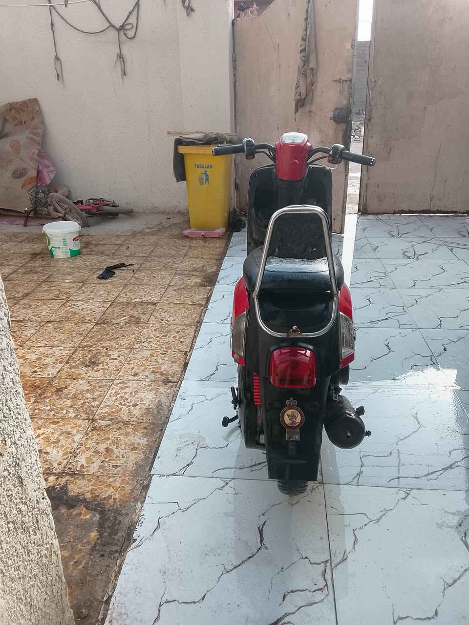 السلام عليكم دراجه ماكس بوليس ياباني محرك ناعم اخرس الدراجه مفتوحه بس بوشه ولفات فقط كهربائية شغاله بس باتري يراد له ويشتغلن الكهرباية الدراجه نضيفه ومامتعوبه عنواني بصره أبو الخصيب السعر 400وبيها مجال هاذ رقمي ***********
