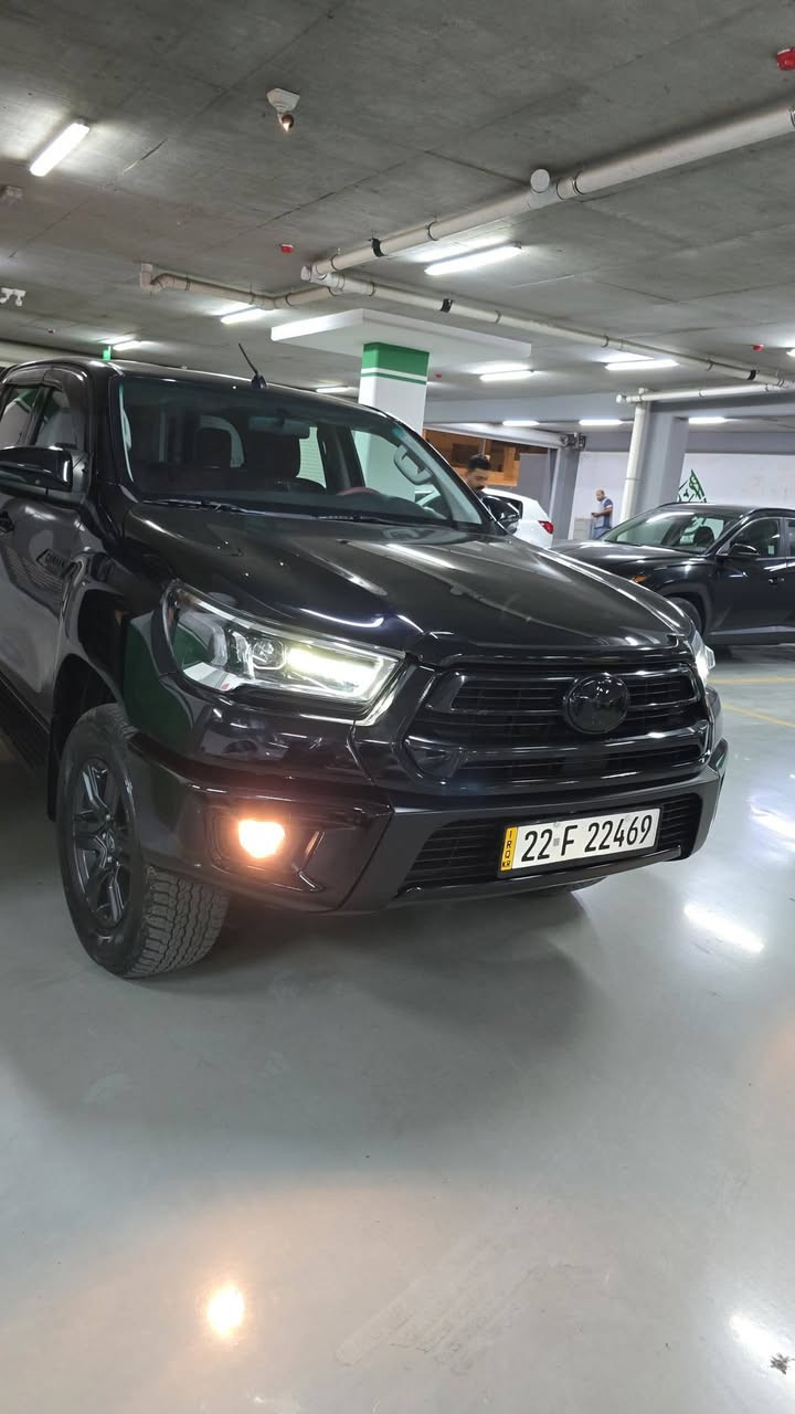 السلام وعليكم
للبيع هايلوكس 2023  ماشيه ٥١كم  مكفوله وكير اوتو ماتيك وبيه بارد موضوح بالصور ومصلحه شي بسيط 

مكاني بغداد الكراده 

*********** 

⭐️السعر ٣٢٣٠٠⭐️
