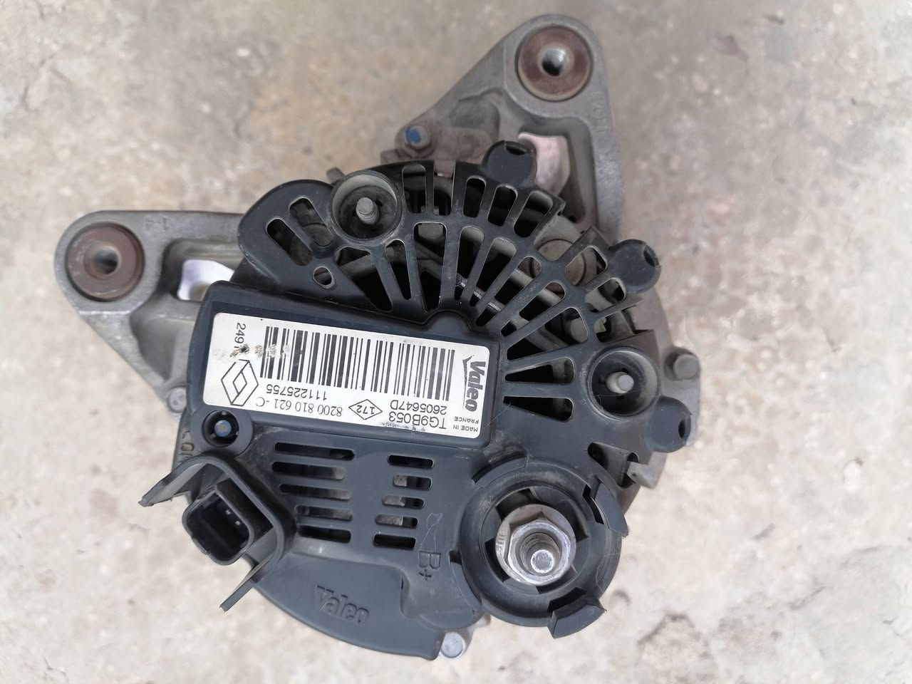 السلام عليكم  للبيع مروحه رينو ٧ راكب  + كب عدد (١)  داينو اصلي + قبغ مكينه. / *********** / بغداد
