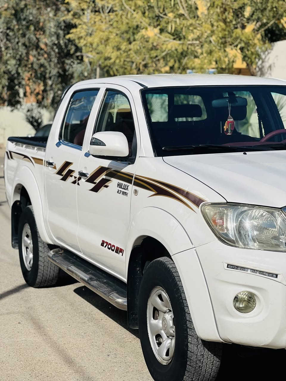 سلام عليكم للبيع تويتاهايلوكس موديل 2009 ئوتوماتيكه فول مواصفات رةقمةسليمانية بشرط طحويل كفالة عامما ماشى222سياره جديدة سعرة185&العنوان كلار***********
