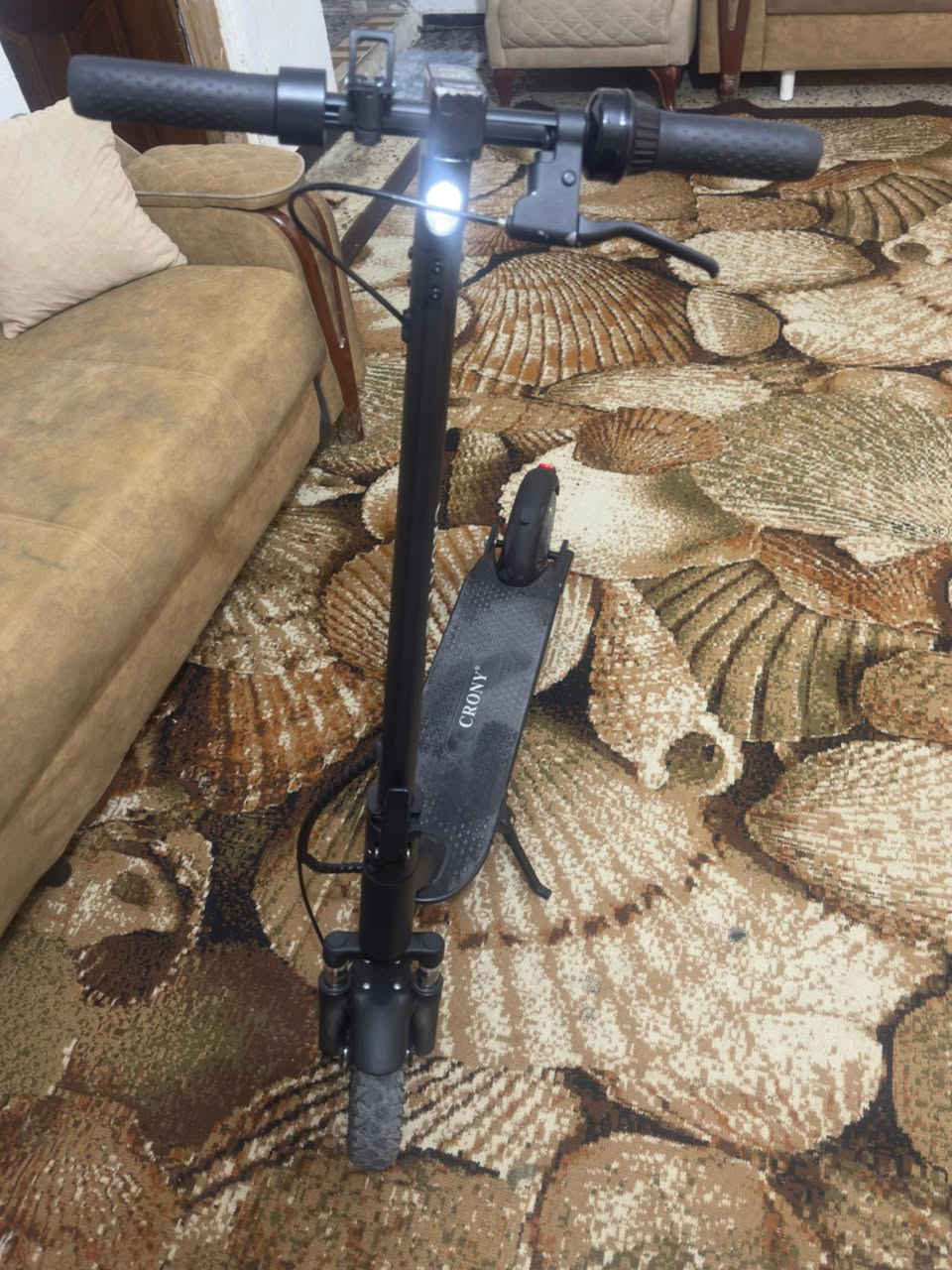 سكوتر للبيع للاستفسار الاتصال على الرقم ***********يحمل وزن 150كيلو مستخدم مرتين قيم واخذه
