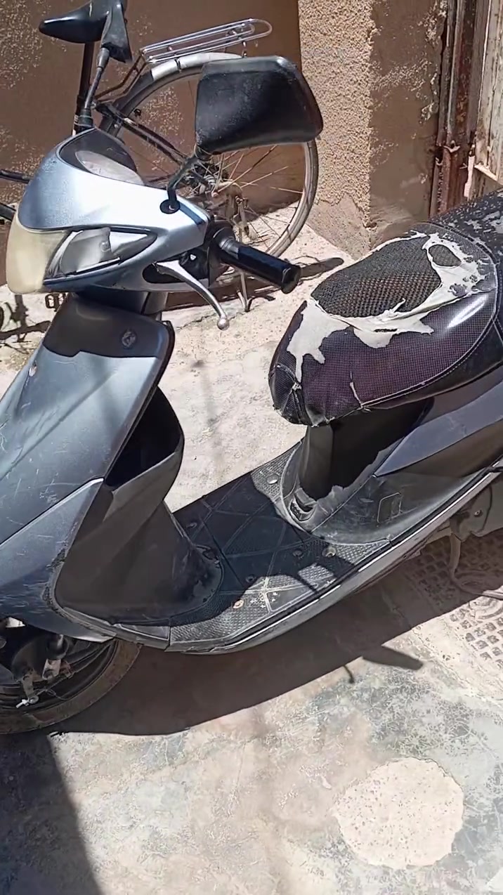 السلام عليكم سازوكي ياباني 60 للبيع تشتغل نكرة سلف وهندر نفص صالنصة فقط المكان ديالى بعقوبة السعر 300 وبيها مجال


**إذا كنت صاحب هذا الإعلان وتريد حذفه لأي سبب، رجاءا أرسل رسالة إلى الدعم الفني**