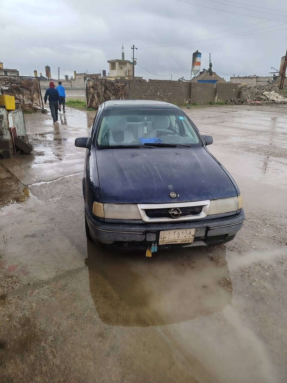 للبيع 1992 سياره خير من الله  محرك 20 رقم كركوك سويت هزه جديد سنويه نافذه 24 باقي التفاصيل اتصل سعر 35بي مجال مكاني كركوك الحي الصناعي ***********
