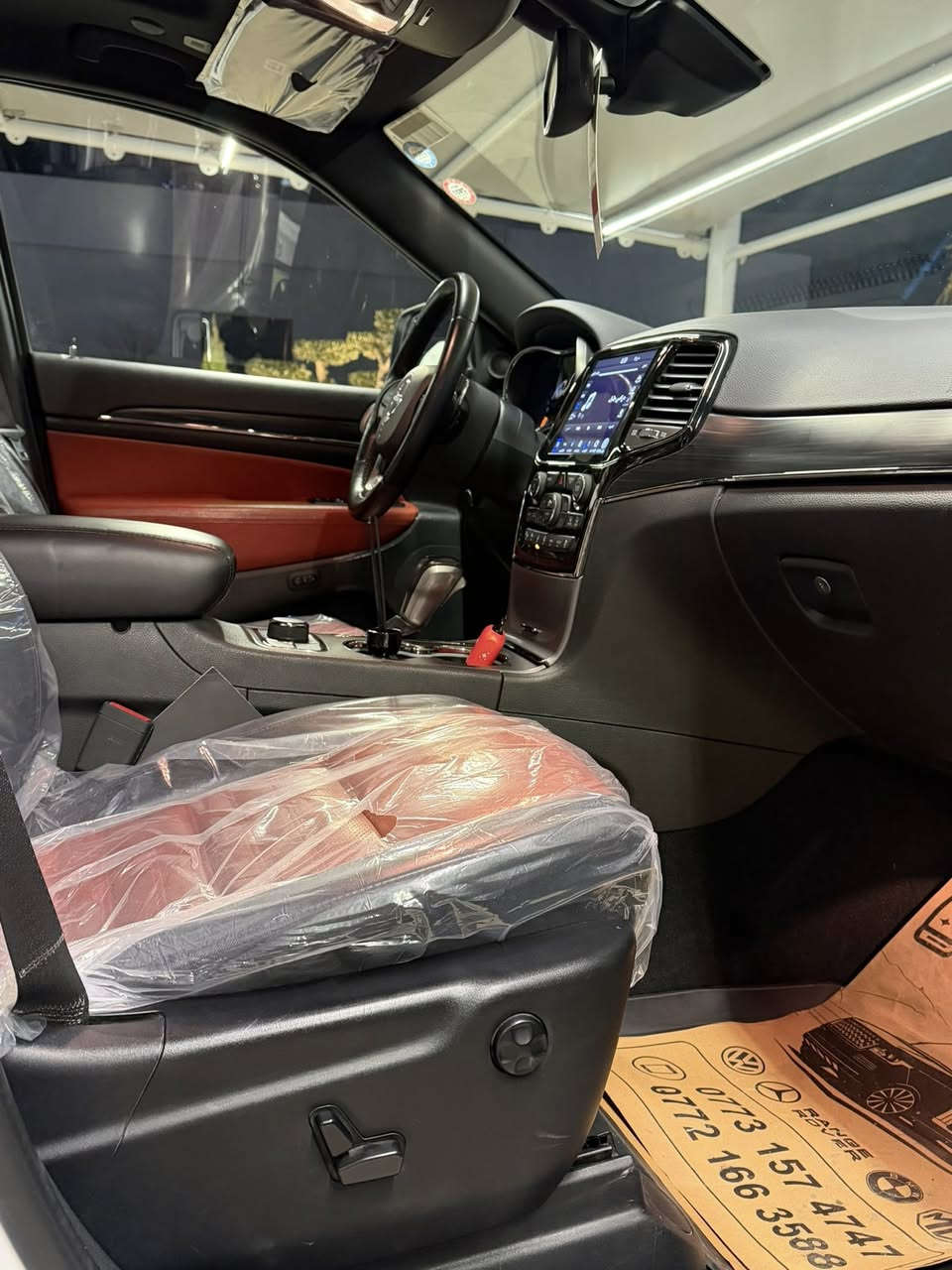 جيب (S)  موديل 2021  ( خـليـجـي )
خليجي وكالة هارلم السيارة وصيانته  
كاملة بـ شركة هارلم 
قوة المحرك 3.6L (6v) 
العداد 37 الف كيلو 
داخل جلد احمر واسود بلادي 
رادار امامي 
تحذير خروج عن المسار 
نقطة عمياء 
دفع 4x4
فرش المقاعد جلد الأمامية كهرباء 
المقاعد الأمامية تدفئة وتبريد
ذاكرة حفظ وضعيات الجلوس 
تدفئة ستيرن 
سقف بنورما 
شاشة حجم 4.8 
نظام خاص لطرق الوعرة 
مصابيح الأمامية زنون 
مصابيح LED
كشافات ضباب زنون 
تشغيل عن بعد 
صندوق كهربائي 
رادار عدسة 
حساسات امامية 
حساسات خلفية 
كامرة خلفية 
ويل قياس 20 اسود لماع 
المرائة بـ خاصية التعتيم الذاتي 
مرائة امامية كهرباء 
بلوتوث تلفون 
تحديد سرعة 
تحديد مسار 
نظام تشغيل وإطفاء أتوماتيكي 
نظام بريك اتوماتيكي 
السيارة سبيره منازل 
مواصفات S معروفه 
رقم سليمانيه باسمي 
هزة جديدة 
رقم جديد 
السيارة جديدة بـ معنى الكلمة 
عنوان السيارة بغداد 
ملاحضه بيهه فقط شبر بل دعاميه صبغ 
السعر352  وبيهه مجال 
***********
مكاني بغداد. البياع
