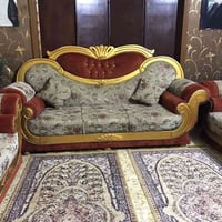 تخم للبيع مدوشمه اصلي تسع مقاعد مستعجل للبيع وبي مجال بسعره للاستفسار ...