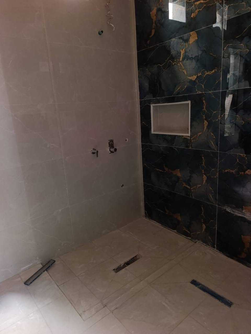 بالله عمل كافه انواع السراميك و المرمر
ارضي جداري 
***********
